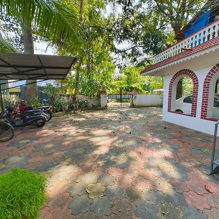 'Marari Johns Homestay' Mararikulam, Alappuzha Bagian luar foto