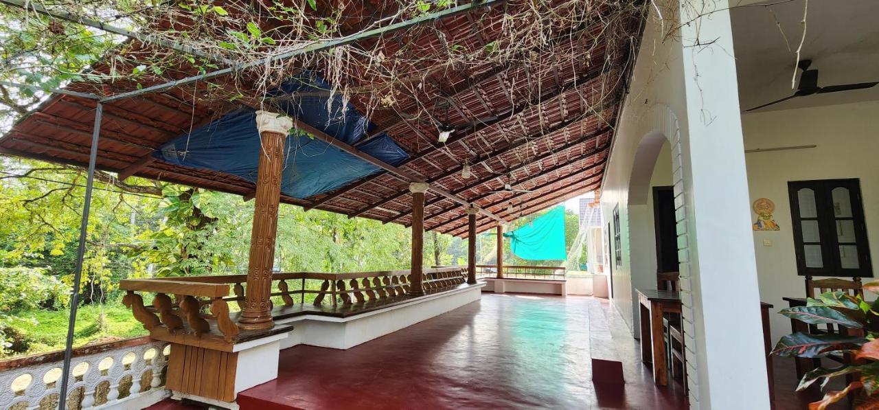 'Marari Johns Homestay' Mararikulam, Alappuzha Bagian luar foto
