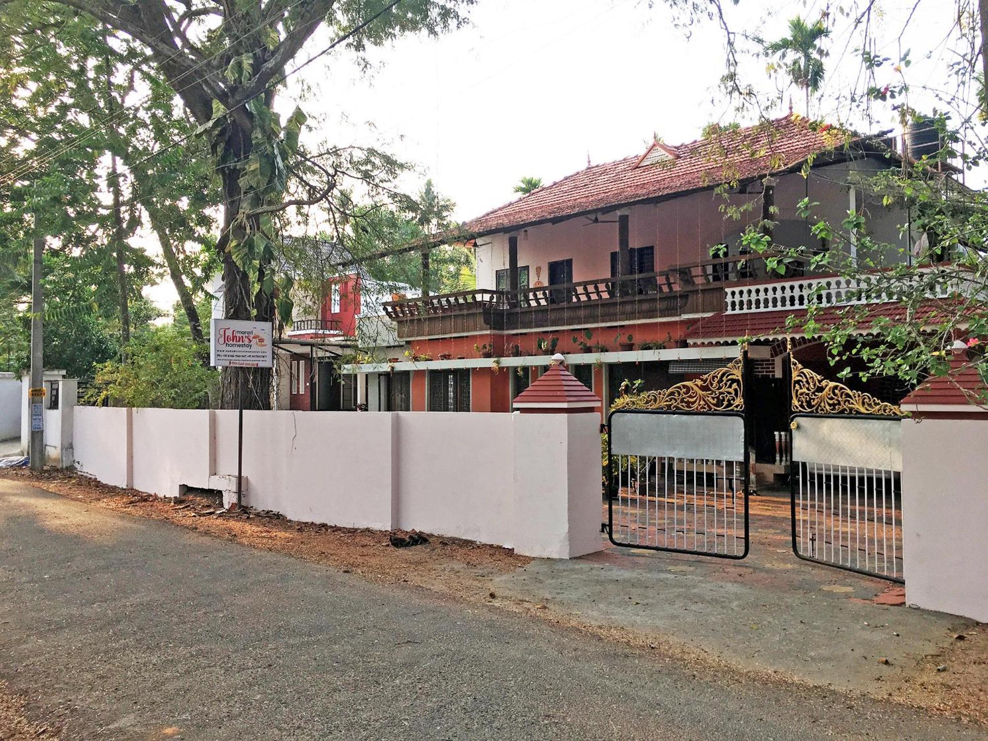 'Marari Johns Homestay' Mararikulam, Alappuzha Bagian luar foto